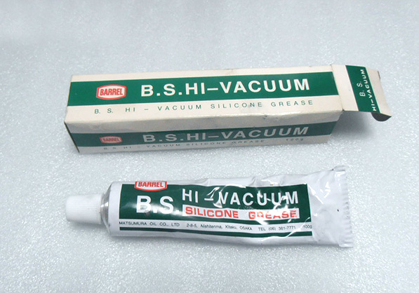 Vacuum grease 